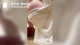 Secy girl pooping a lot on toilet
