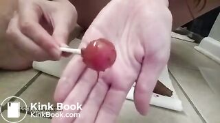 Hot girl making shit pops