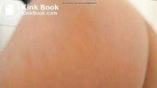 Sexy Lady Shits on the Toilet For You