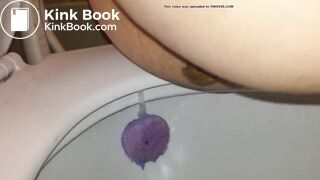 Girl pooping on toilet - video 93