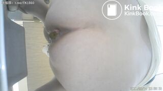 spy camera asian girl pee and shit.video_1405