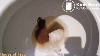 Girl pooping on toilet - video 89