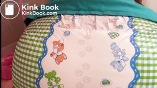 Sexy Hot Lightskin Ebony Girl Huge Diaper Poop