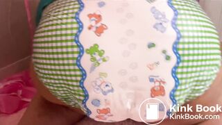 Sexy Hot Lightskin Ebony Girl Huge Diaper Poop