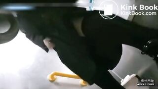 spy camera asian girl pee and shit.video_1352