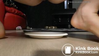 One of my favorite scat girl shitting on plate - video 3