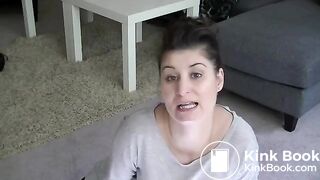 Hot girl shitting