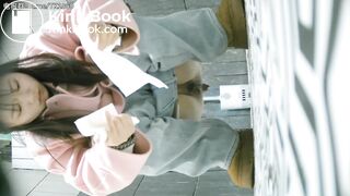spy camera asian girl pee and shit.video_1406