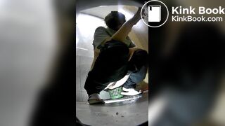 spy camera asian girl pee and shit.video_1326