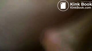 Ragazza che lascia cadere la cacca - video 3
