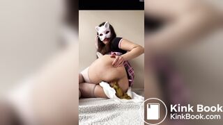 Sexy Hot White Girl Drops A Fuckin Avalanche In Diaper