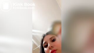 Model clogs toilet with thick turd