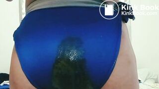Woman poops panties