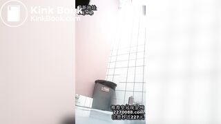 spy camera asian girl pee and shit.video_1346