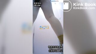 spy camera asian girl pee and shit.video_1346