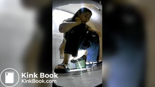 spy camera asian girl pee and shit.video_1328