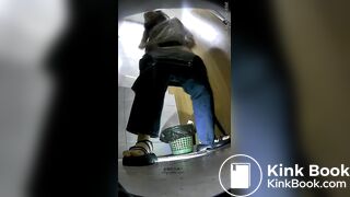 spy camera asian girl pee and shit.video_1328