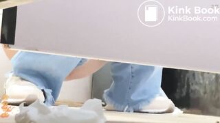 spy camera asian girl pee and shit.video_1369