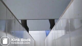 spy camera asian girl pee and shit.video_1370