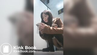 spy camera asian girl pee and shit.video_1269
