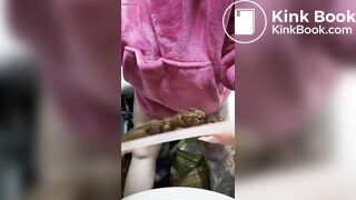 british pawg shitting