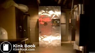 Girl Shitting - video 15