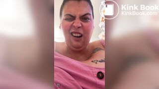 girl pooping on tiktok live
