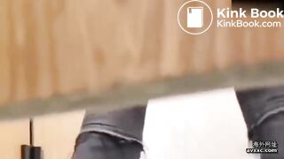 spy camera asian girl pee and shit.video_1353