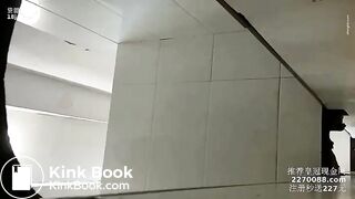 spy camera asian girl pee and shit.video_1347