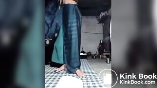 Desi girl poo..