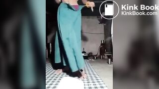 Desi girl poo..