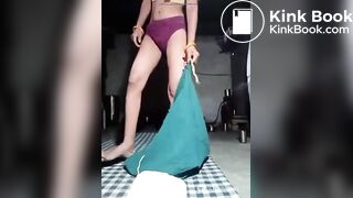 Desi girl poo..