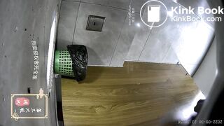 spy camera asian girl pee and shit.video_1338
