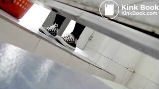 spy camera asian girl pee and shit.video_1332
