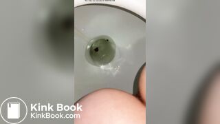 spy camera asian girl pee and shit.video_1312