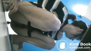 spy camera asian girl pee and shit.video_1233