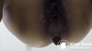 Japanese woman's toilet scene - video 89