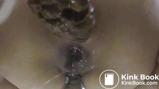 Japanese woman's toilet scene - video 85