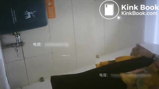 spy camera asian girl pee and shit.video_1217