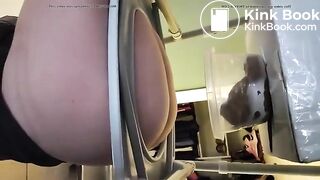 Princess H shitting 2