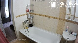 Big booty teen power pee and drop some bomb