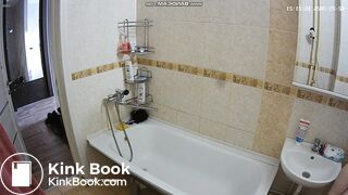 Big booty teen power pee and drop some bomb