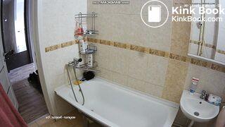 Big booty teen power pee and drop some bomb