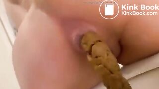Teen poops a big turd