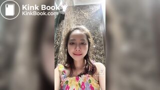 Girl record herself pooping