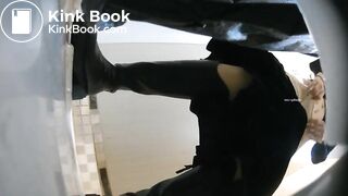 spy camera asian girl pee and shit.video_1231