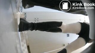 spy camera asian girl pee and shit.video_1231