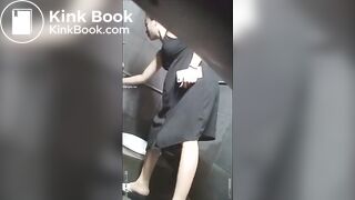 spy camera asian girl pee and shit.video_1227