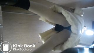 spy camera asian girl pee and shit.video_1220