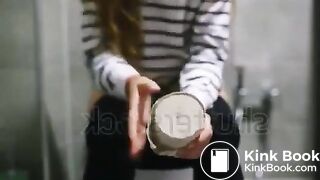 Ragazza con la diarrea parte 3